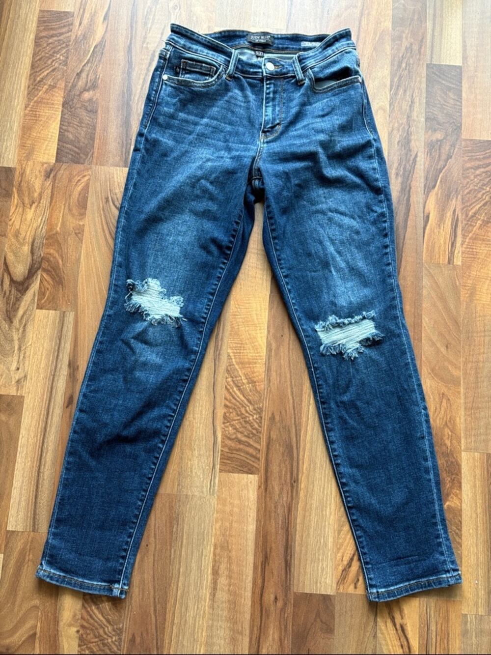 Judy Blue Woman’s Size 5/27 Dark Blue Slim Fit Jeans with Knee Rips